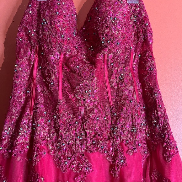 Jasz Couture Prom Dress 10 - Picture 8 of 11